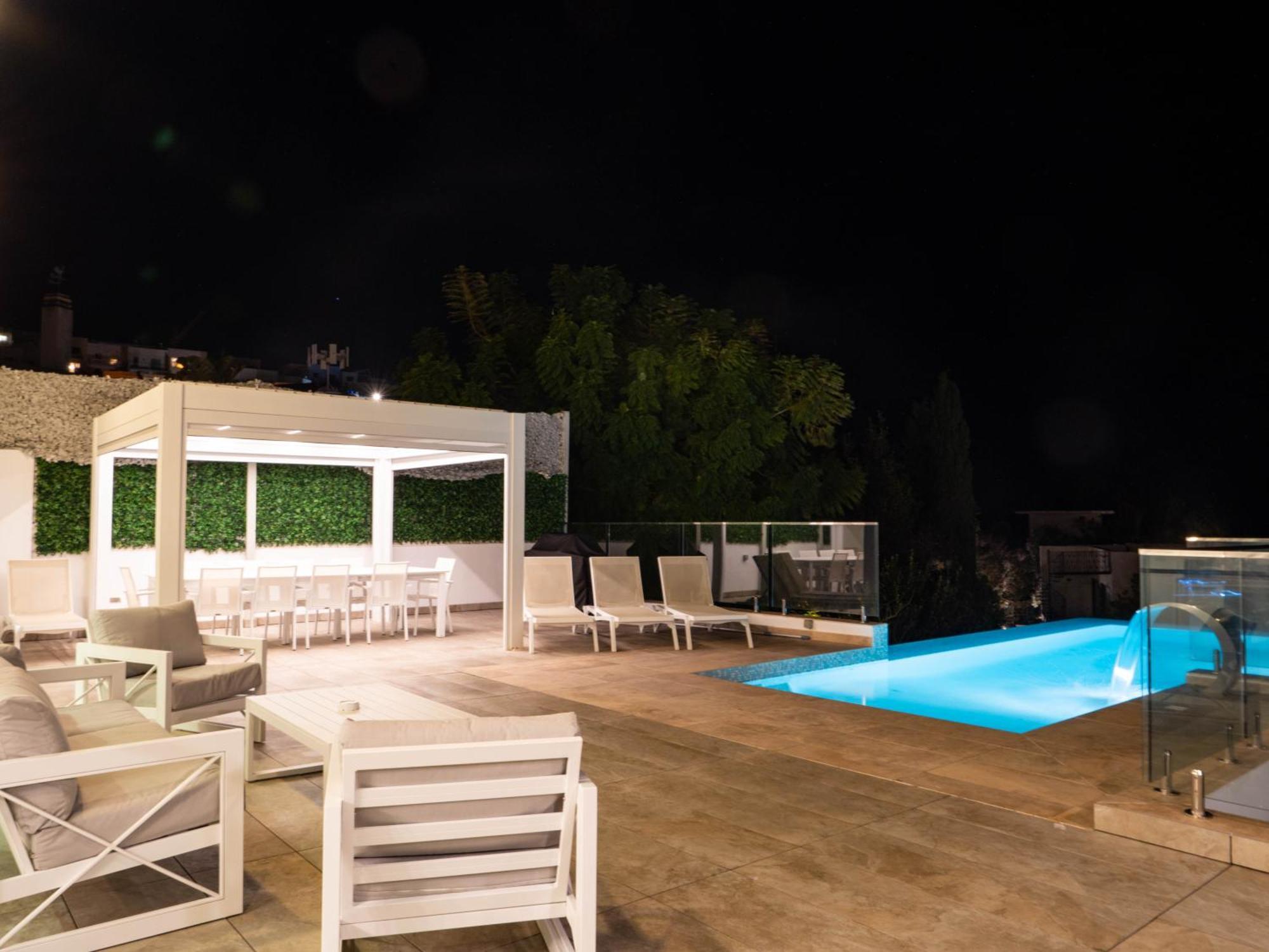 Villa Gaia - Sunset Views, Indoor Heated Pool, Sauna And Games Room Mellieha Exterior photo