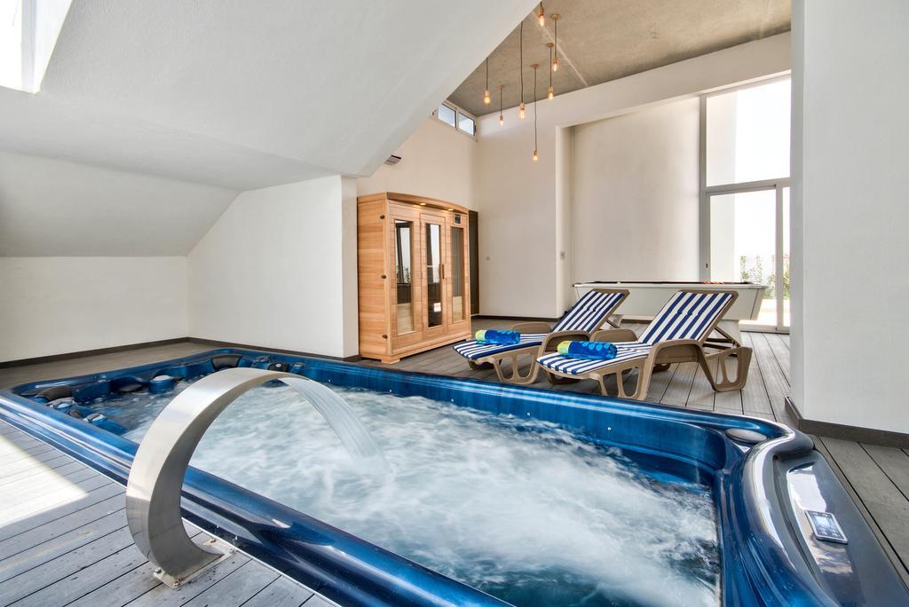 Villa Gaia - Sunset Views, Indoor Heated Pool, Sauna And Games Room Mellieha Exterior photo